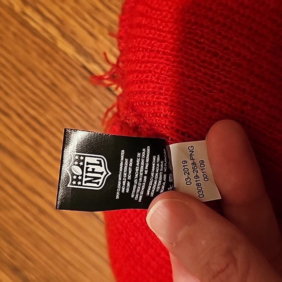 Kansas City Chiefs '47 Beanie Pom Pom Cuffed Knit Hat - Picture 5 of 7